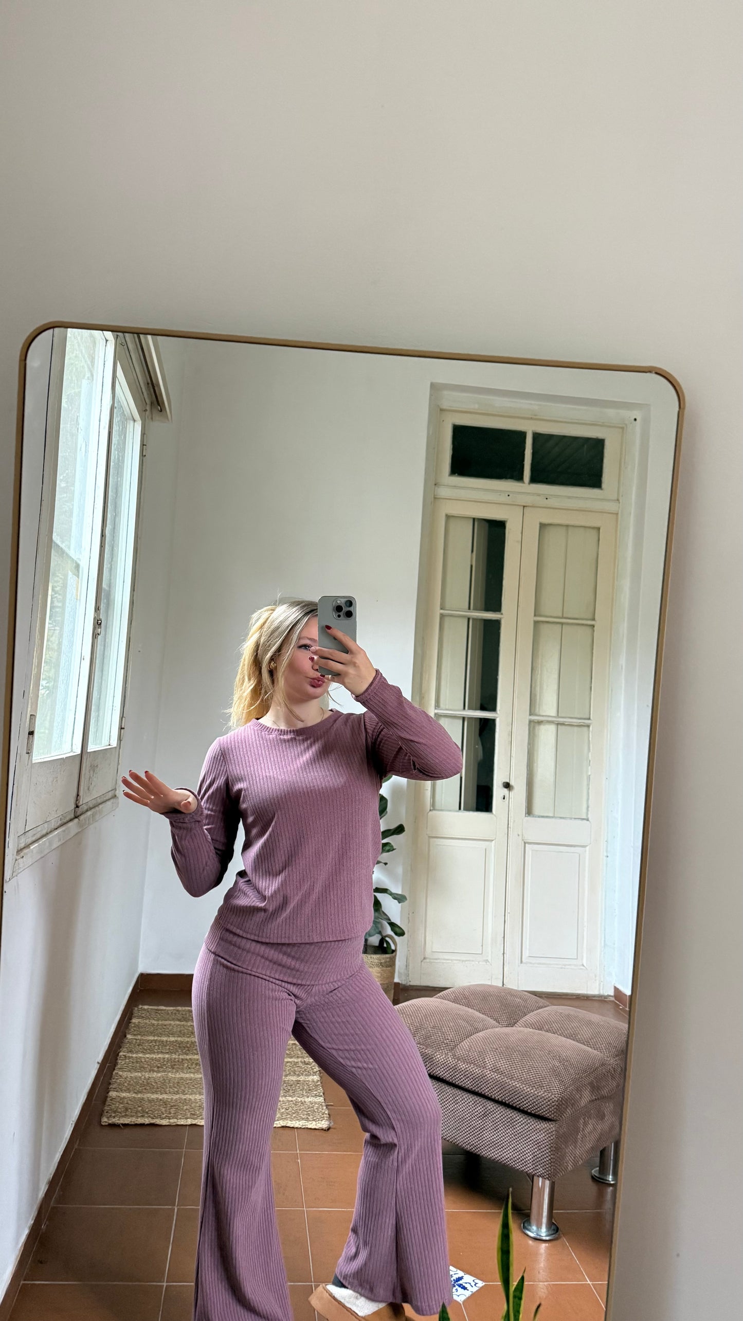 remera cozy bordo
