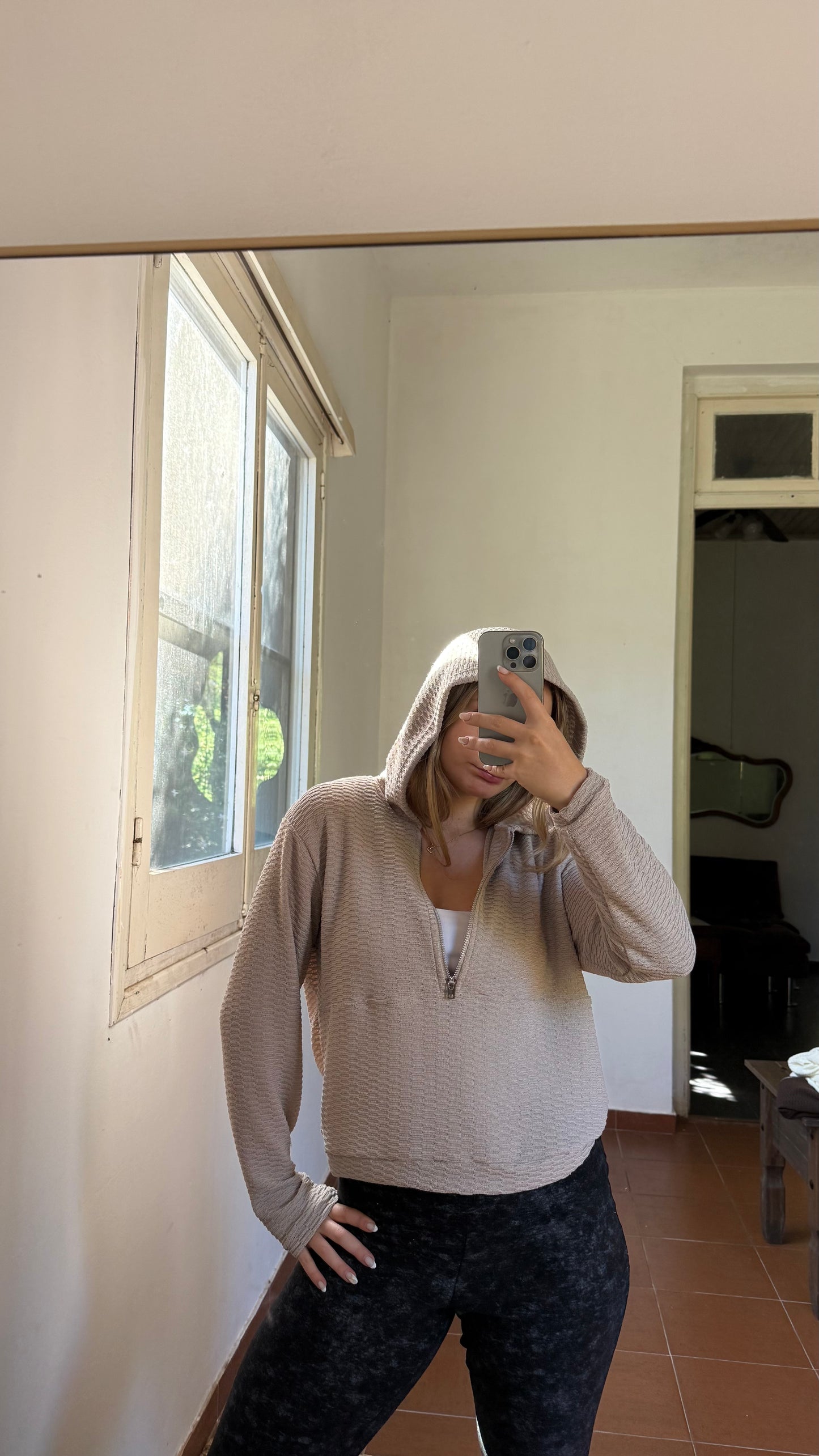 buzo comfy beige