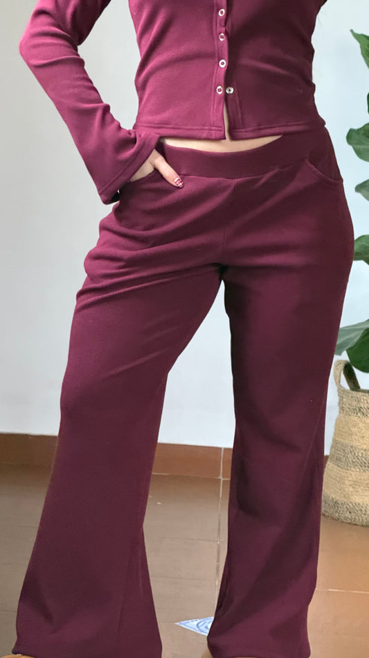 pant hot bordo