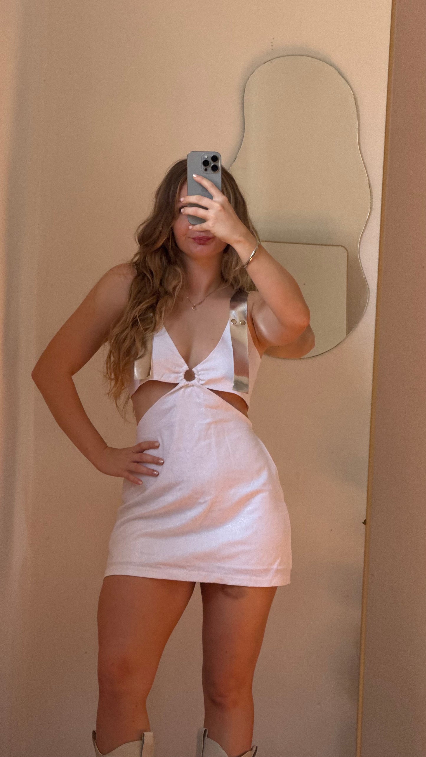 vestido iconic blanco con brillo