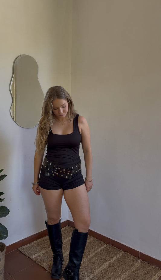 mini short negro