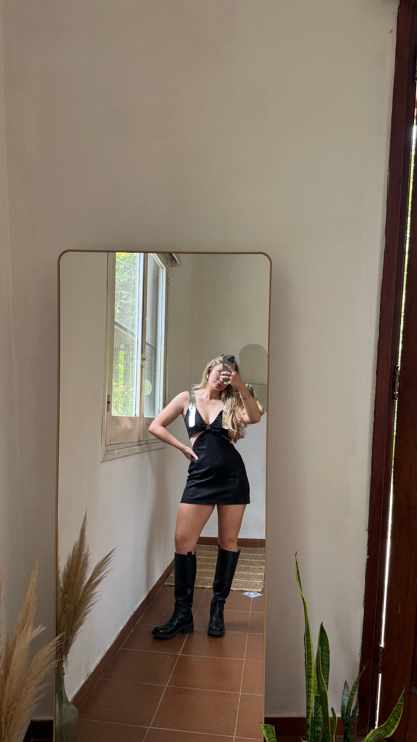 vestido iconic negro con brillo