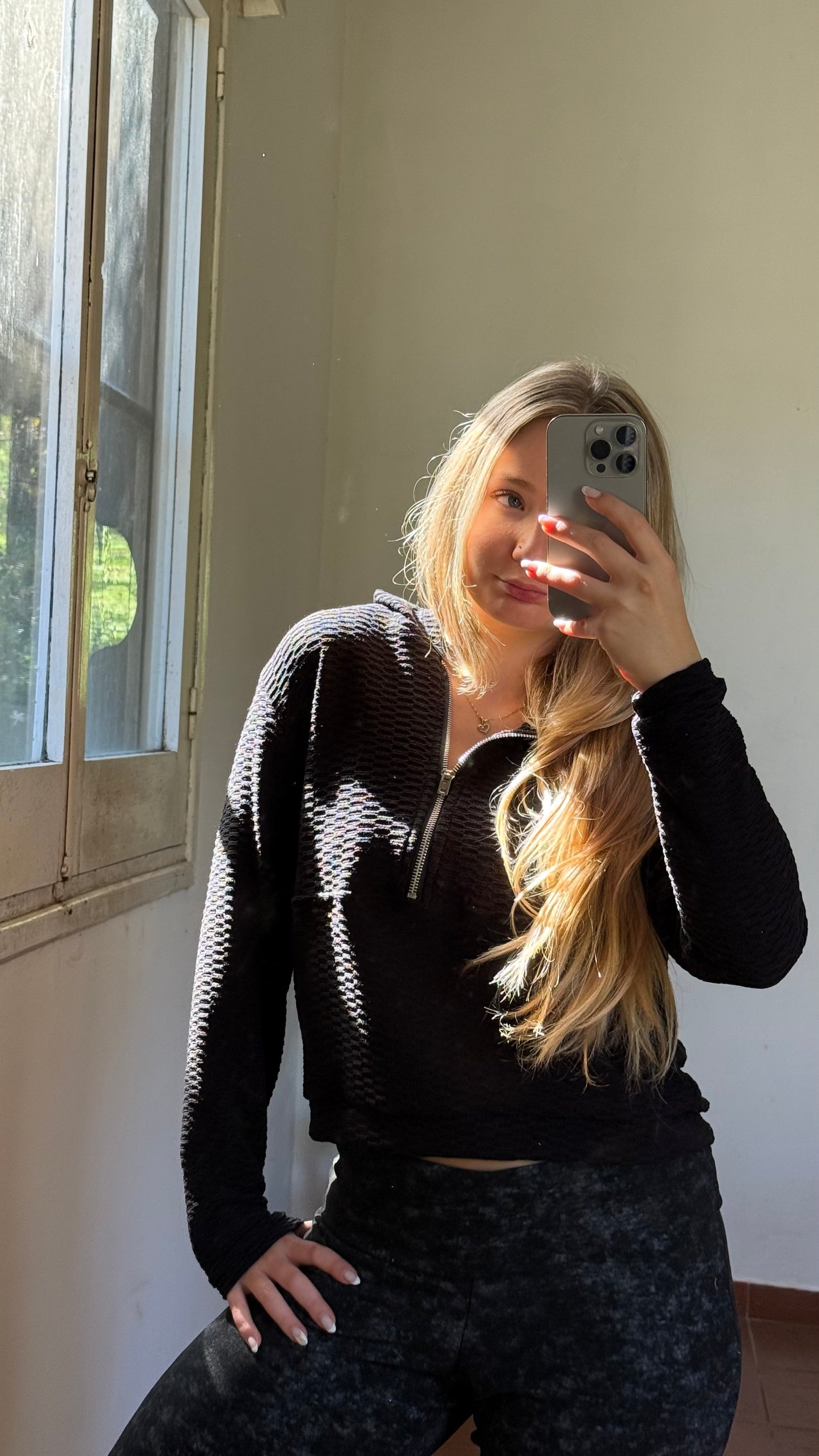 buzo comfy negro