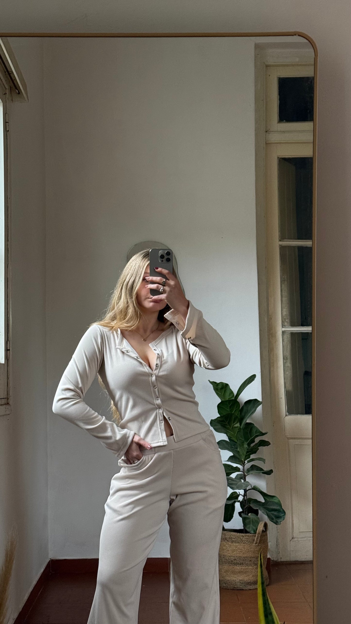reme hot beige