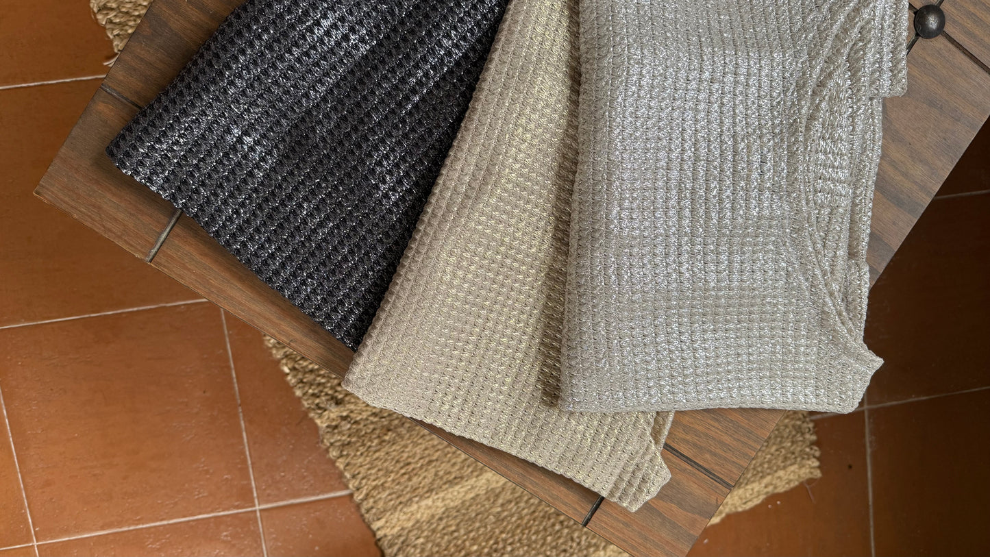 blusa mora metalizada negra