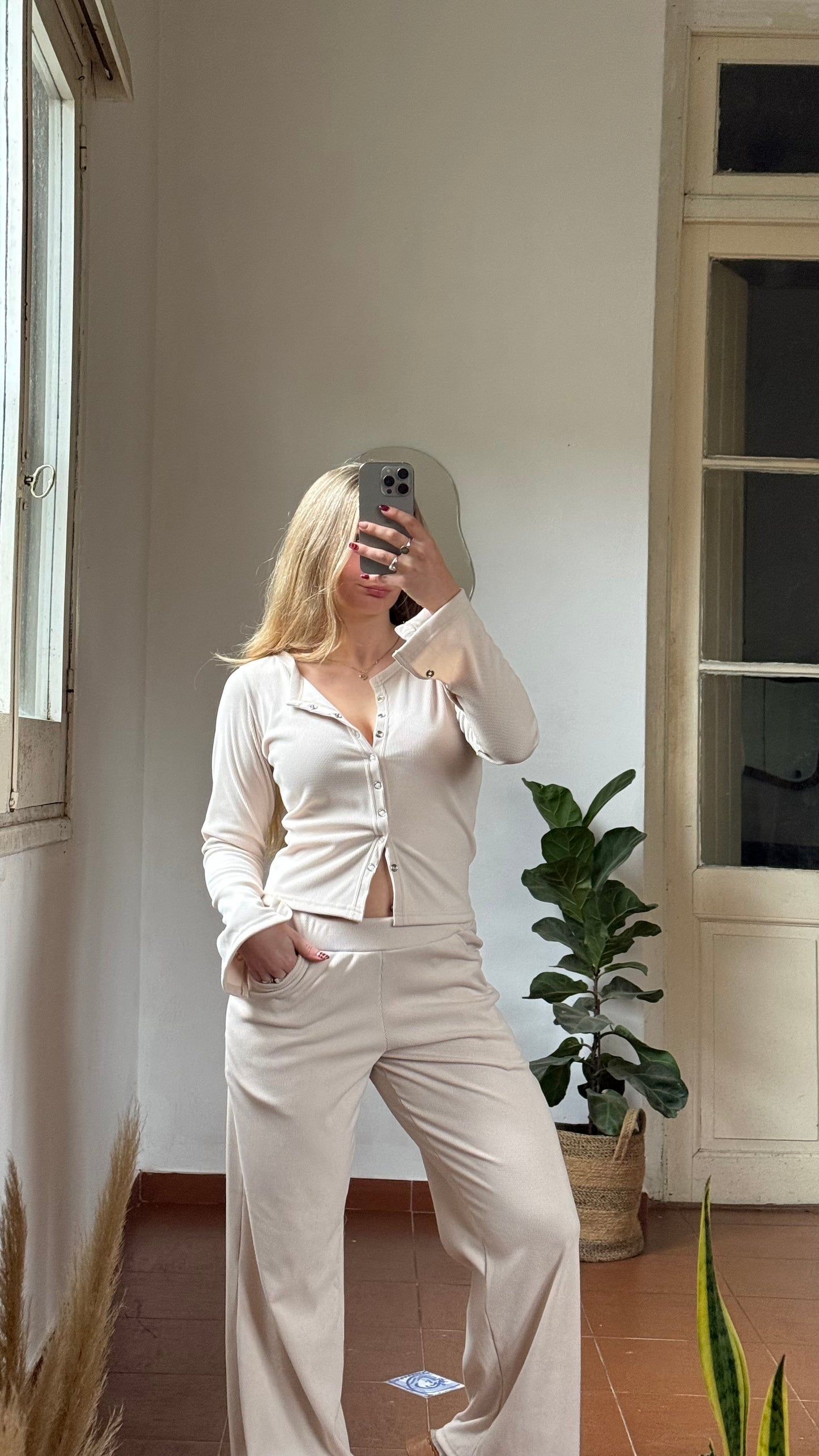 reme hot beige