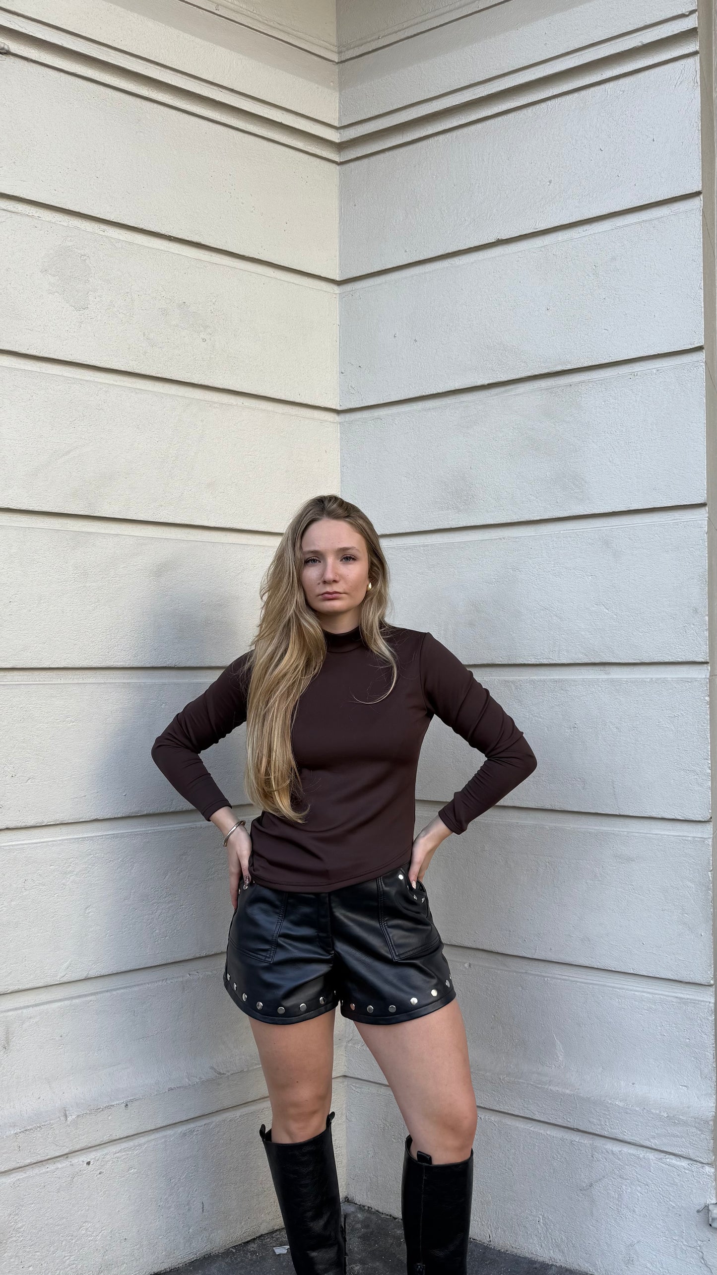 polera asimétrica chocolate