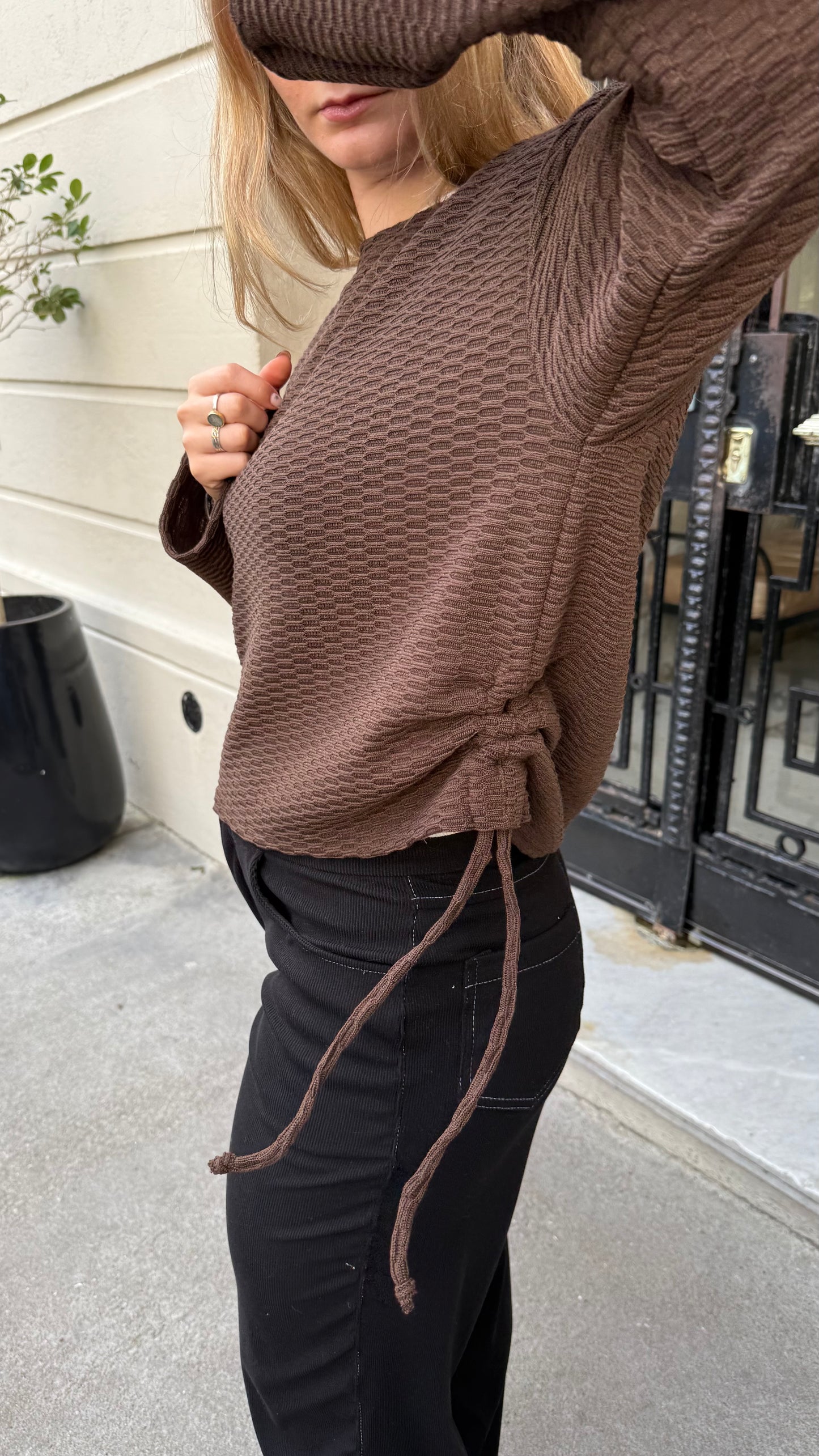 buzo nina chocolate