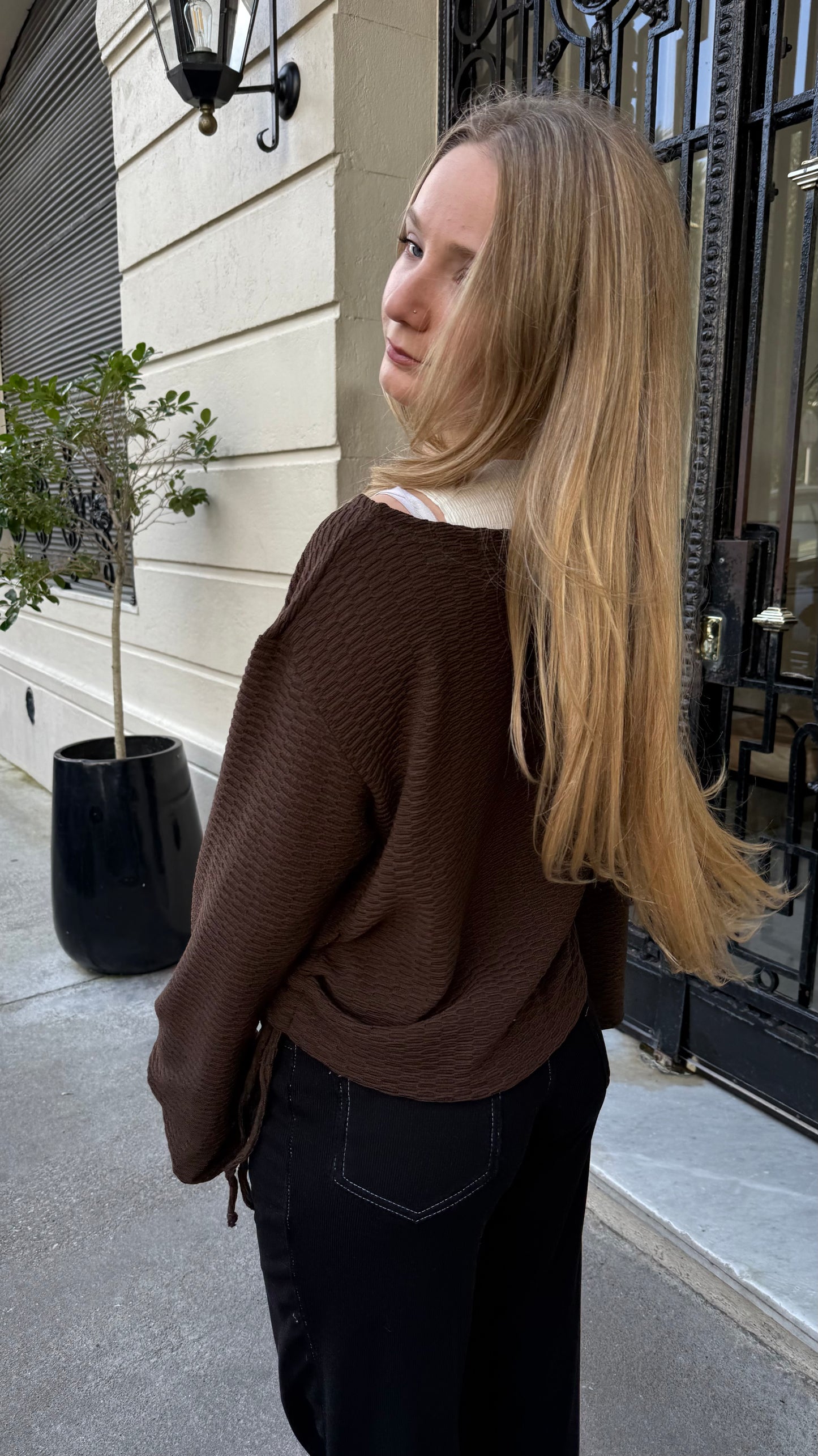 buzo nina chocolate