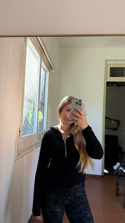 buzo comfy negro