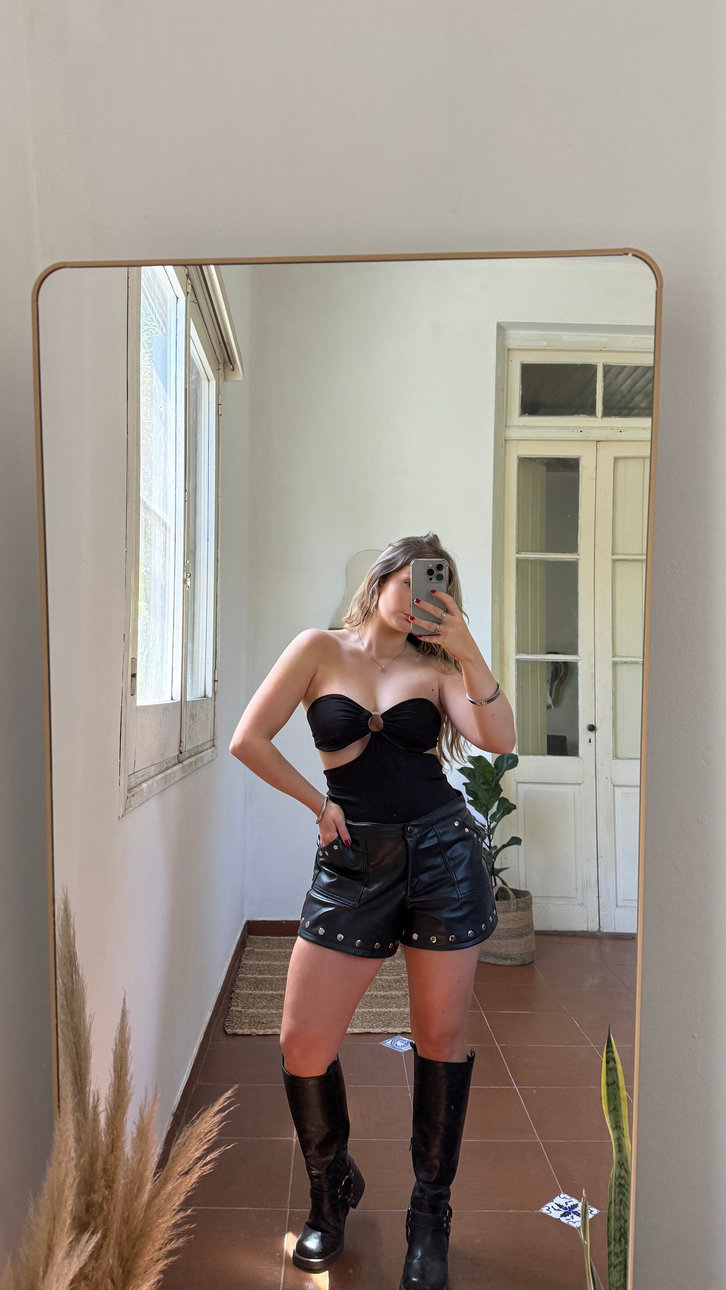 top sara negro