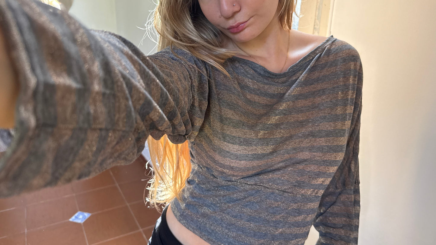 blusa trendy gris