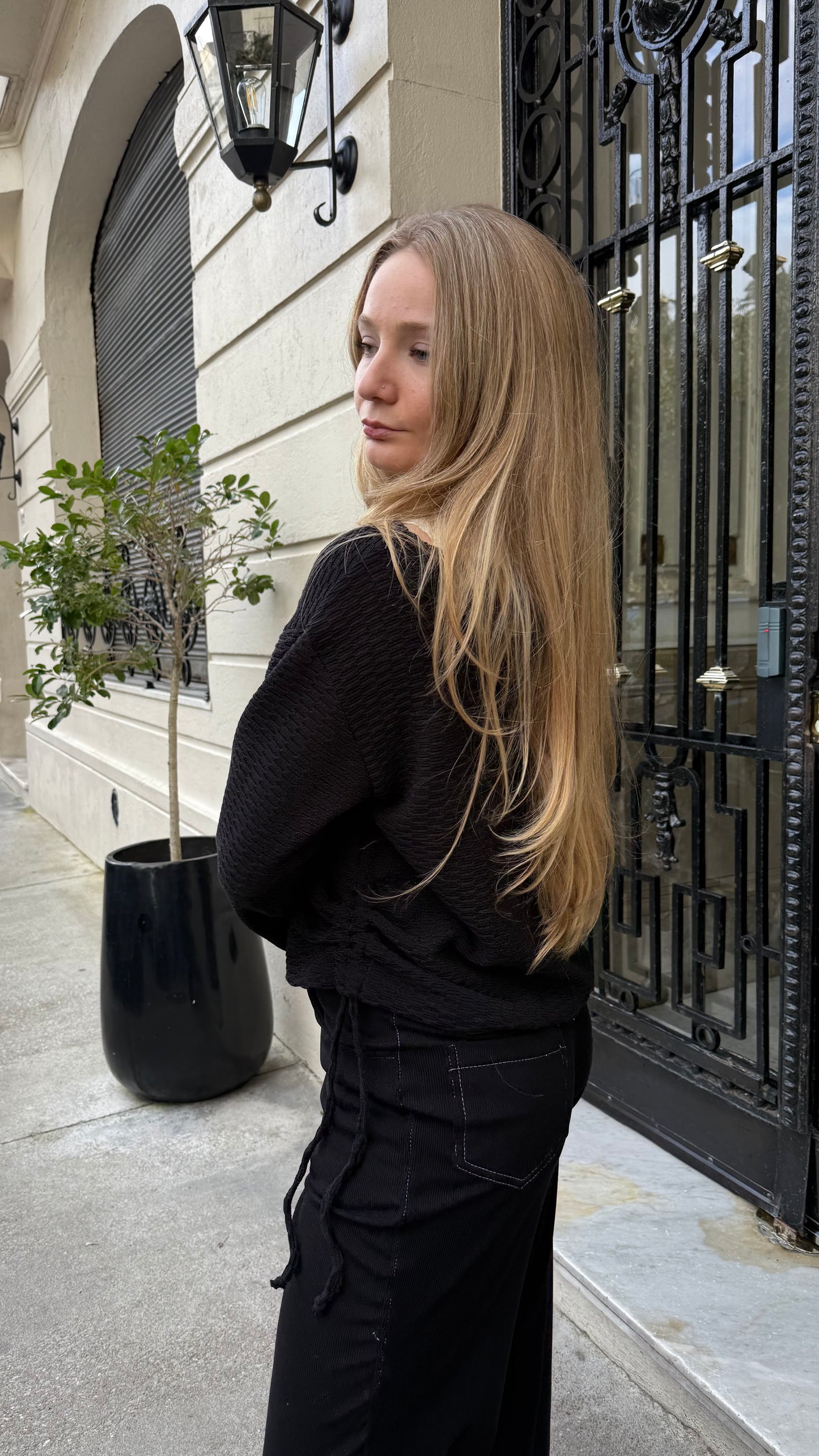 buzo nina negro