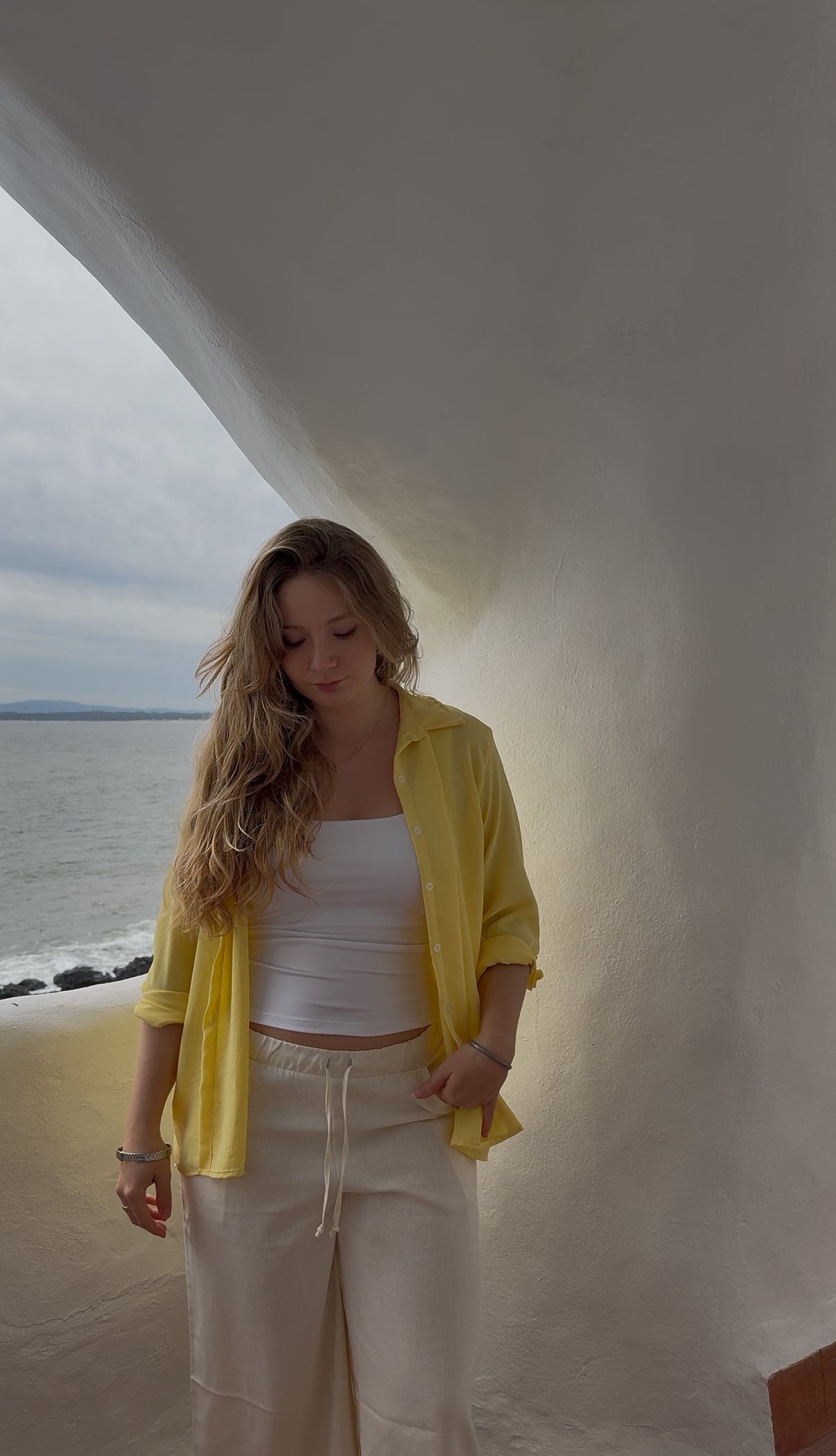 camisa must amarillo