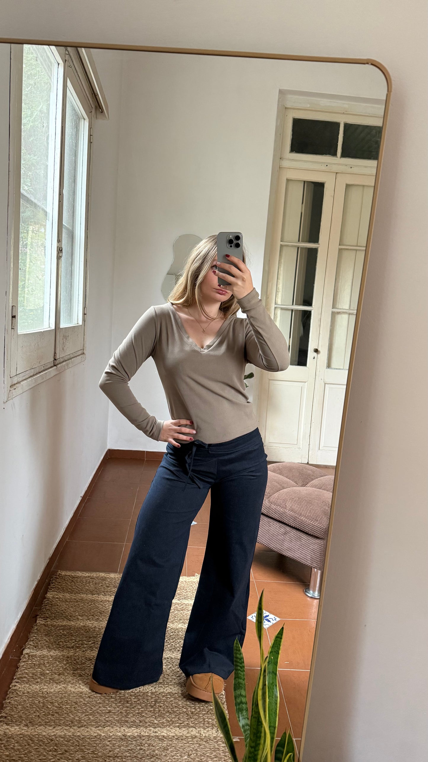 remera basic visón