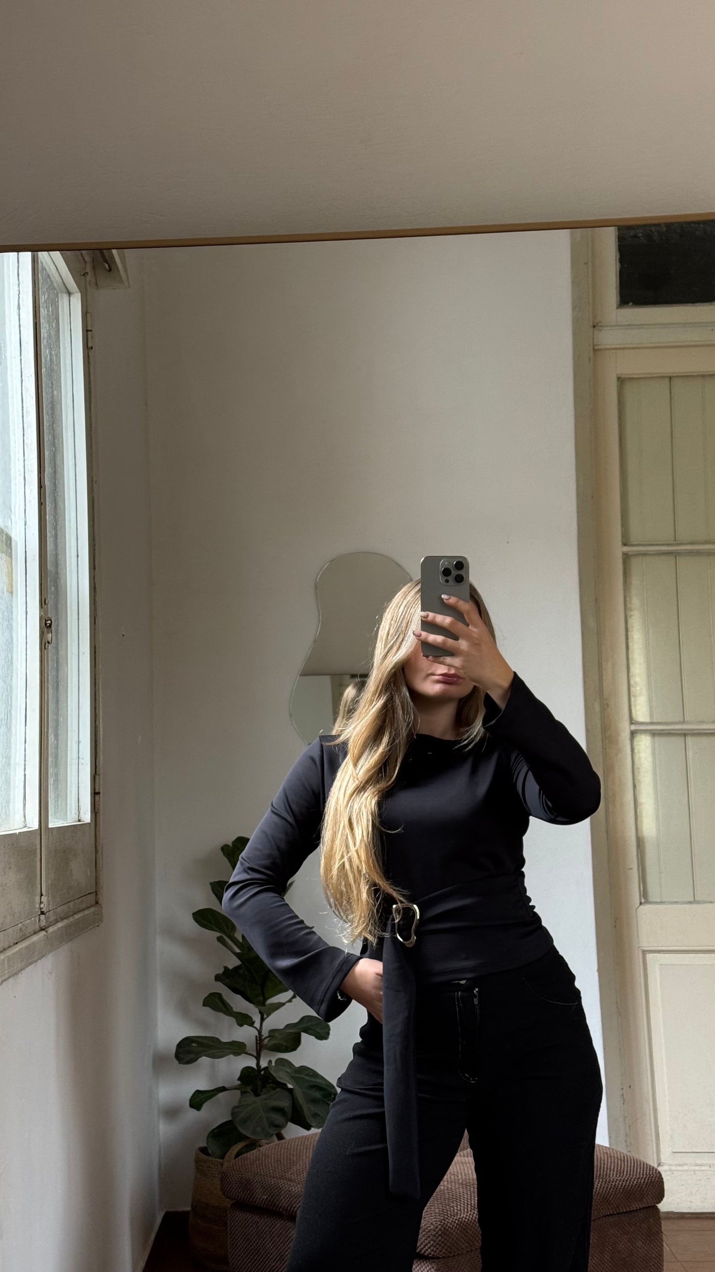 remera lazo negro