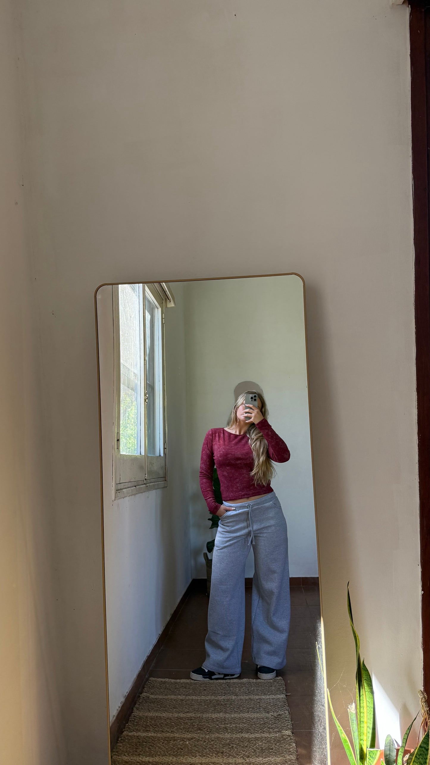 remera termica bordo